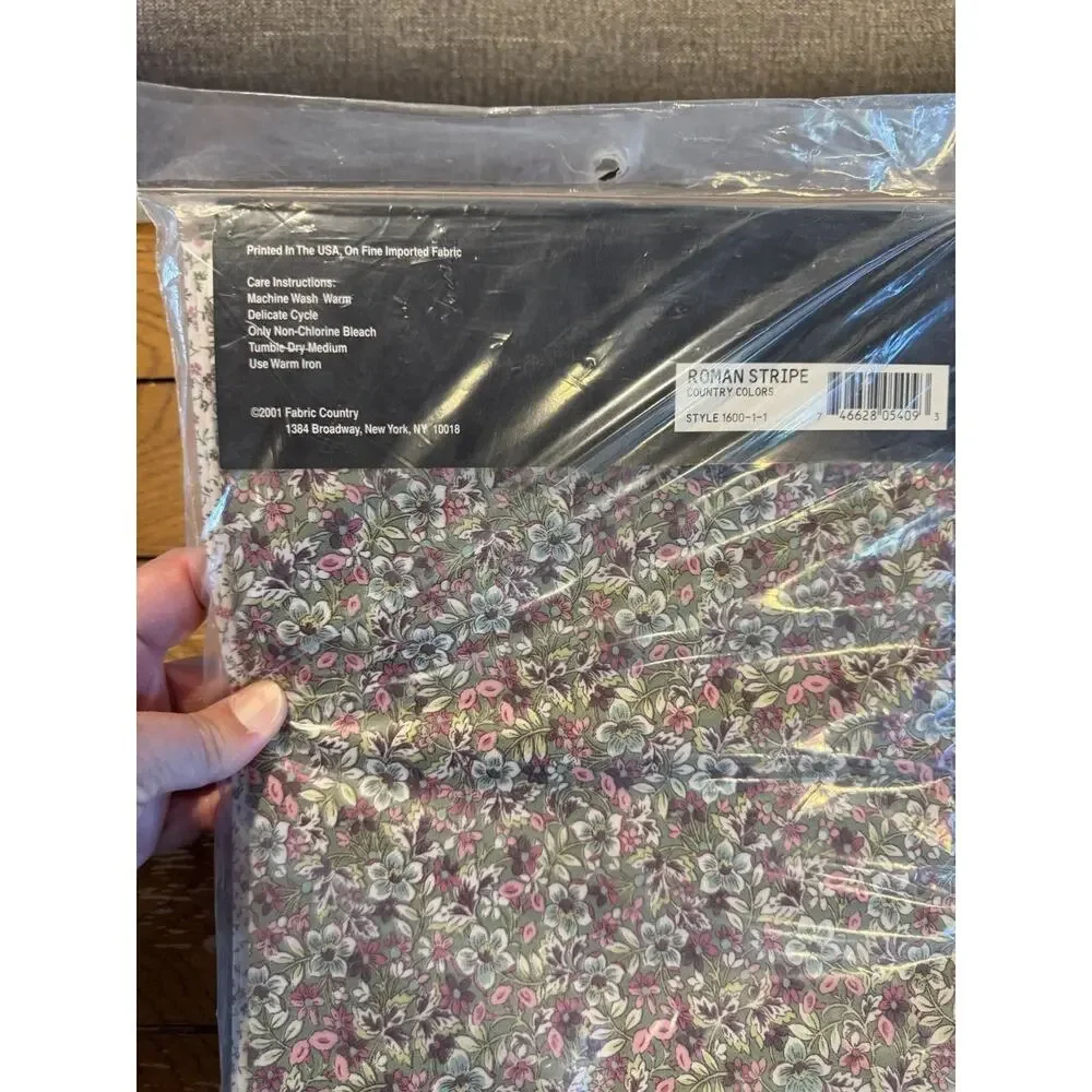 Fabric Country Weekend Quilt Kit Roman Stripe 42x58 Crib Wall Sealed NIP Vintage